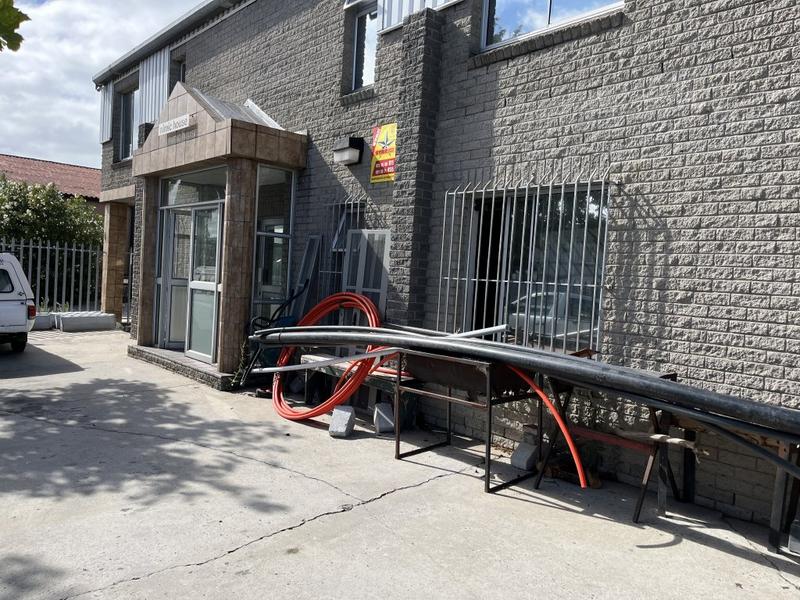 To Let commercial Property for Rent in Montague Gardens Western Cape